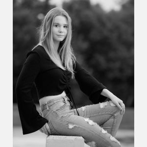 Meet your Posher, Caira